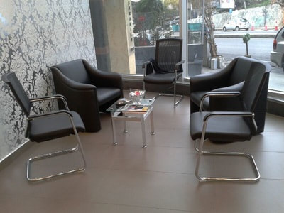 3 visitor chrome chair and 2 armchair in leather