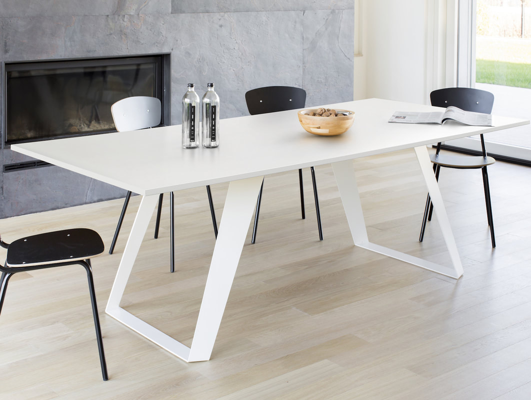 design table for home or office in Abu Dhabi