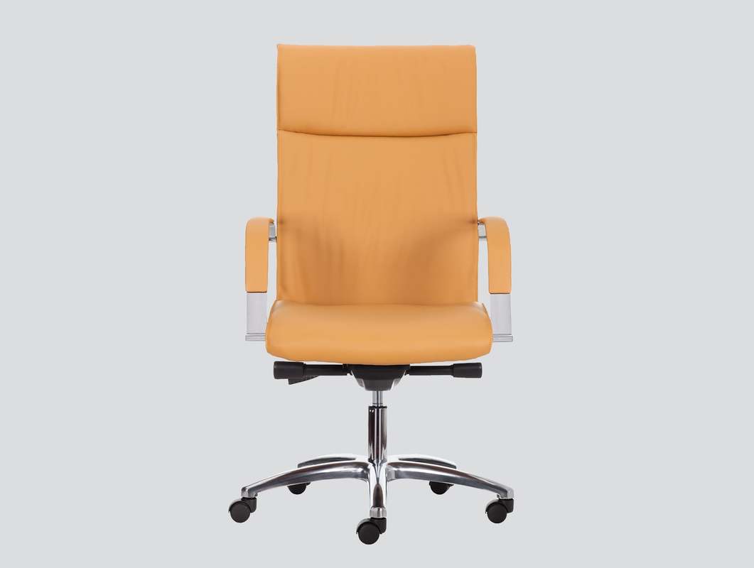 Luxury Italian manager chair in leather
